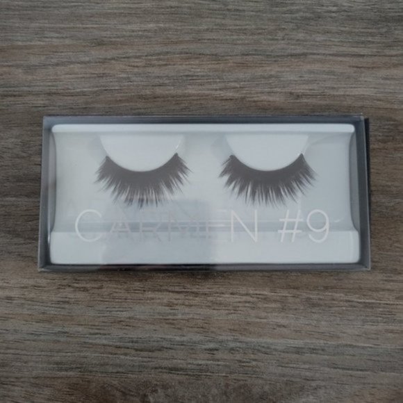 HUDA BEAUTY - Classic False Lashes in Carmen #9 - Picture 7 of 7